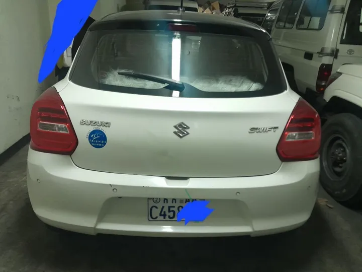 Suzuki Swift 2022 Automatic – photo 3