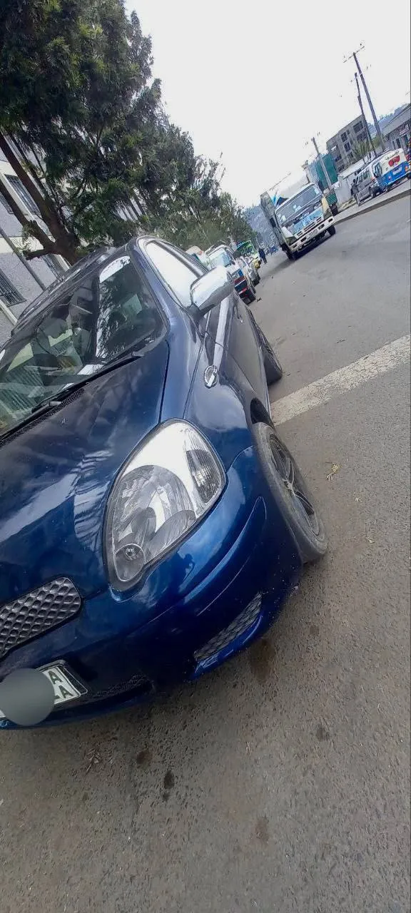 Toyota Vitz Yaris 2005 Manual – photo 4