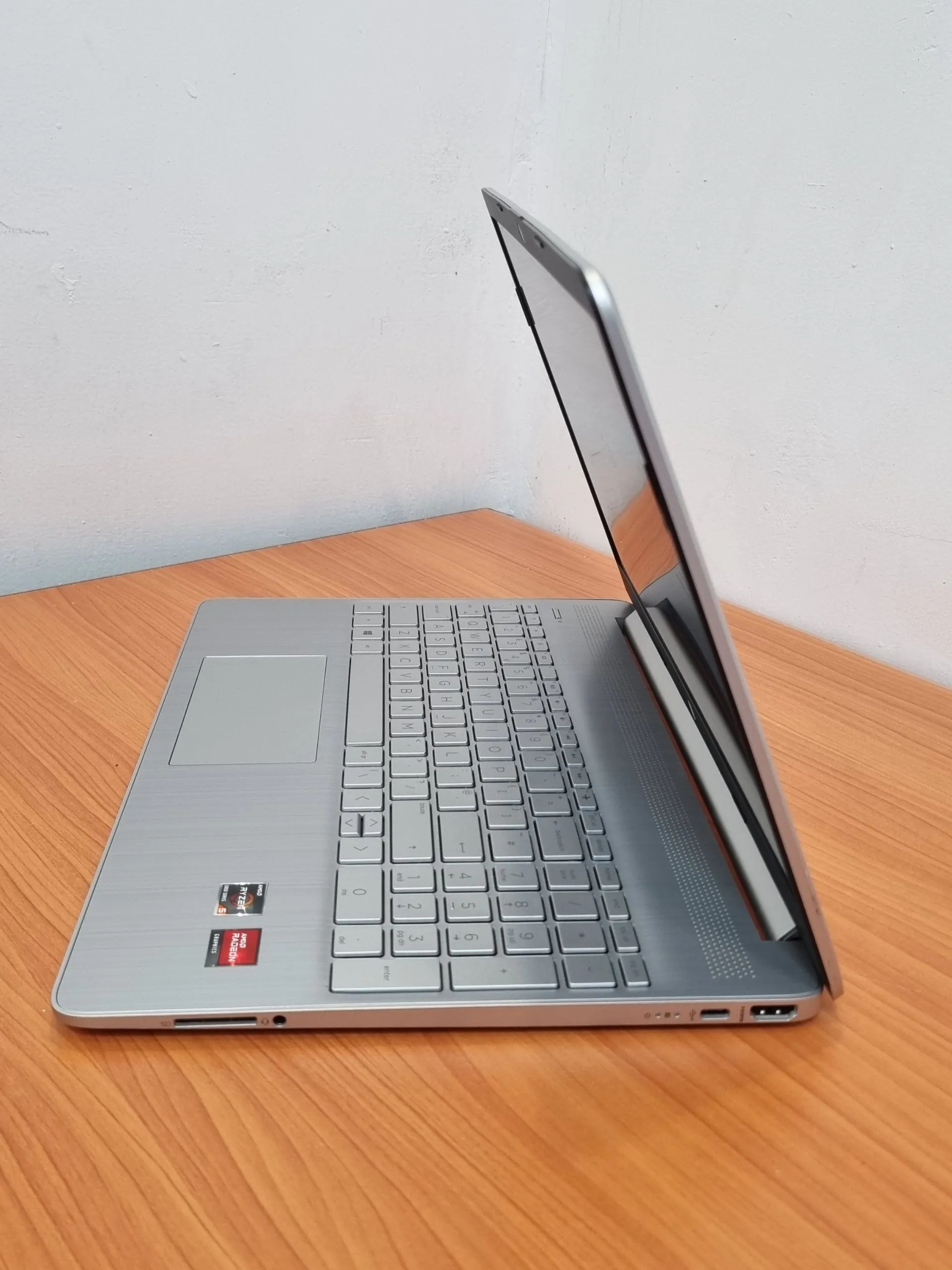 HP Notebook 15s Ryzen 5 Laptop – photo 8