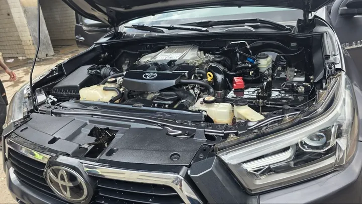 Toyota Hilux Invincible 2021 – photo 8