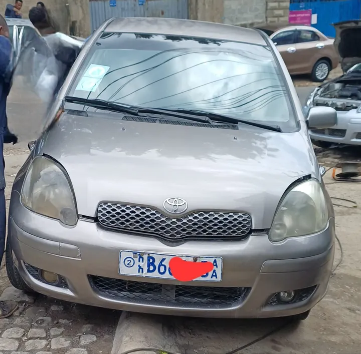 Toyota Vitz Yaris 2005 – photo 6