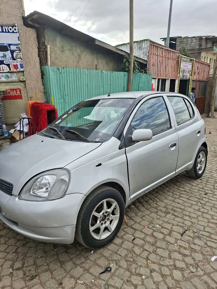 Toyota Vitz 2001 Automatic – photo 5