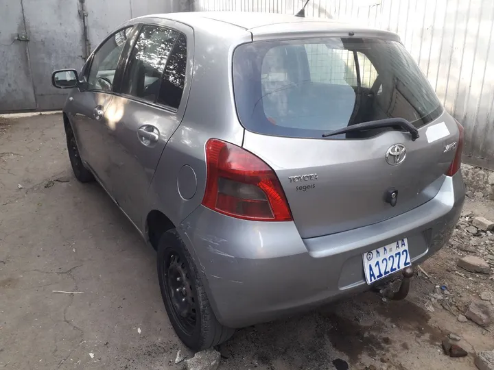 Toyota Yaris Compact 2007 – photo 6