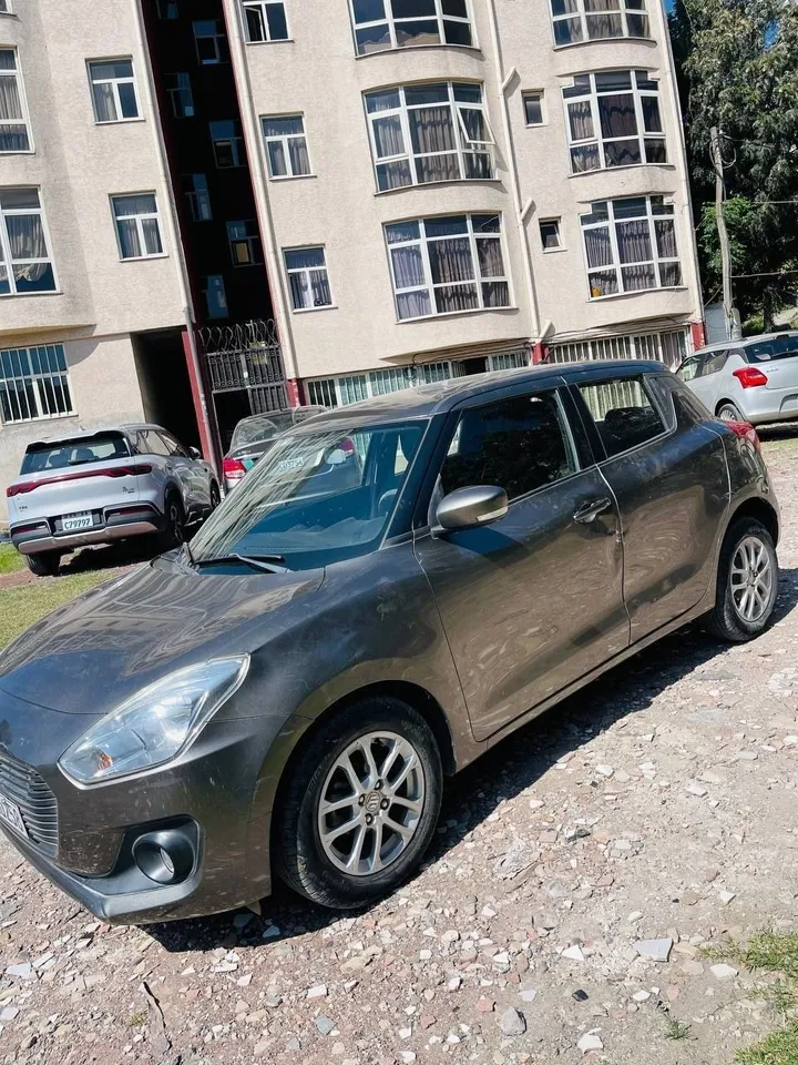 Suzuki Swift 2021 Automatic – photo 5