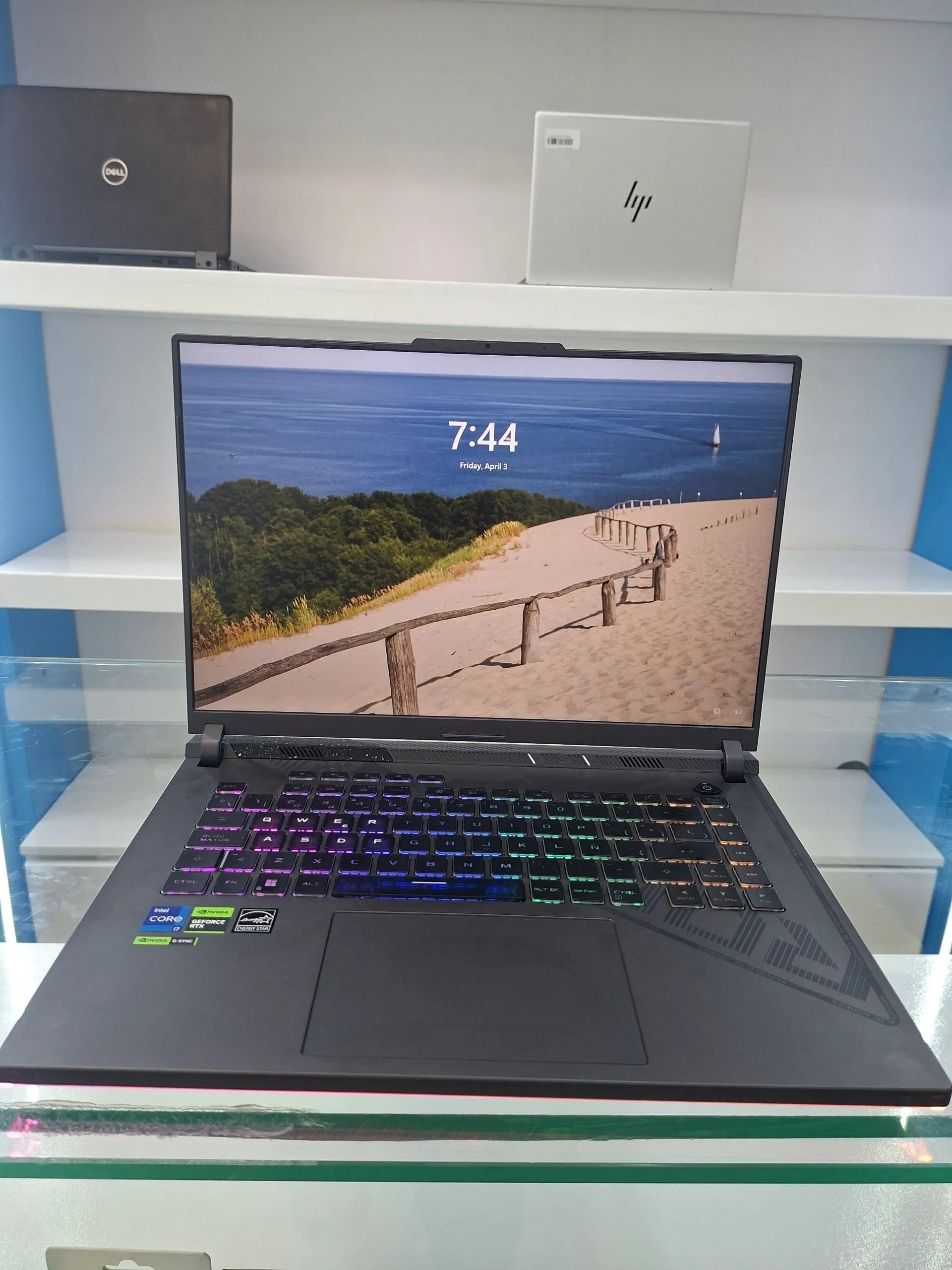 Asus ROG Strix G16 i7 RTX 4070 – photo 4