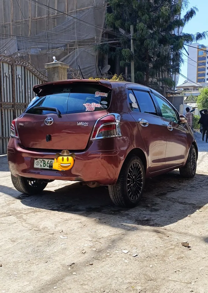 Toyota Yaris Compact 2010 Automatic – photo 7
