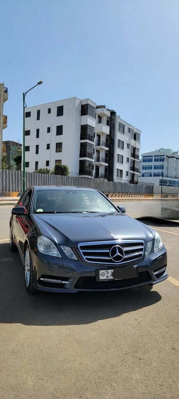 Mercedes-Benz E-Class E200 2013 – photo 4