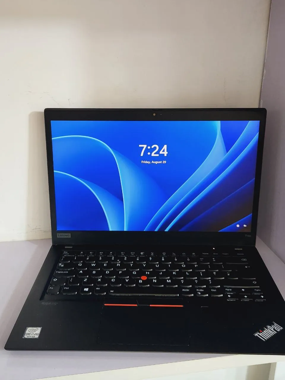 Lenovo ThinkPad T14s Touchscreen Laptop – photo 4