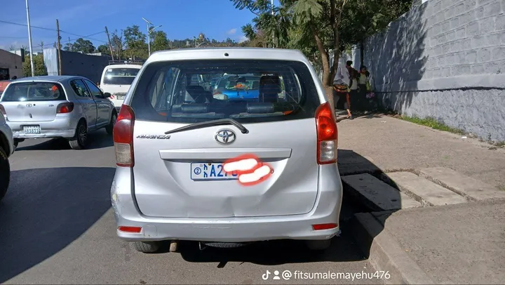 Toyota Avanza 2013 Automatic – photo 3