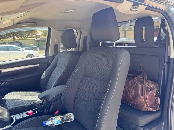 Toyota Hilux Revo King Cab 2019 – photo 8