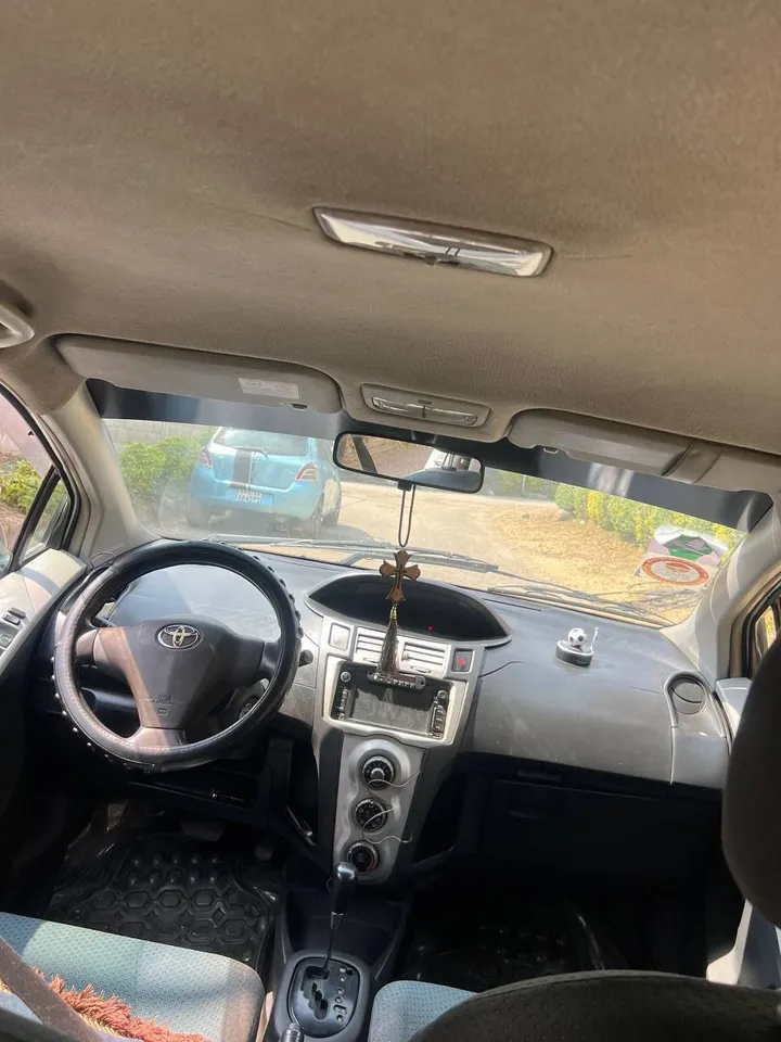 Toyota Compact 2008 Automatic – photo 3