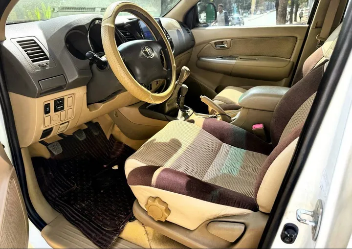 Toyota Fortuner 2012 Manual Diesel – photo 6