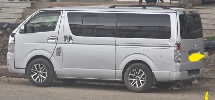 Toyota Hiace 2007 Diesel Automatic – photo 4