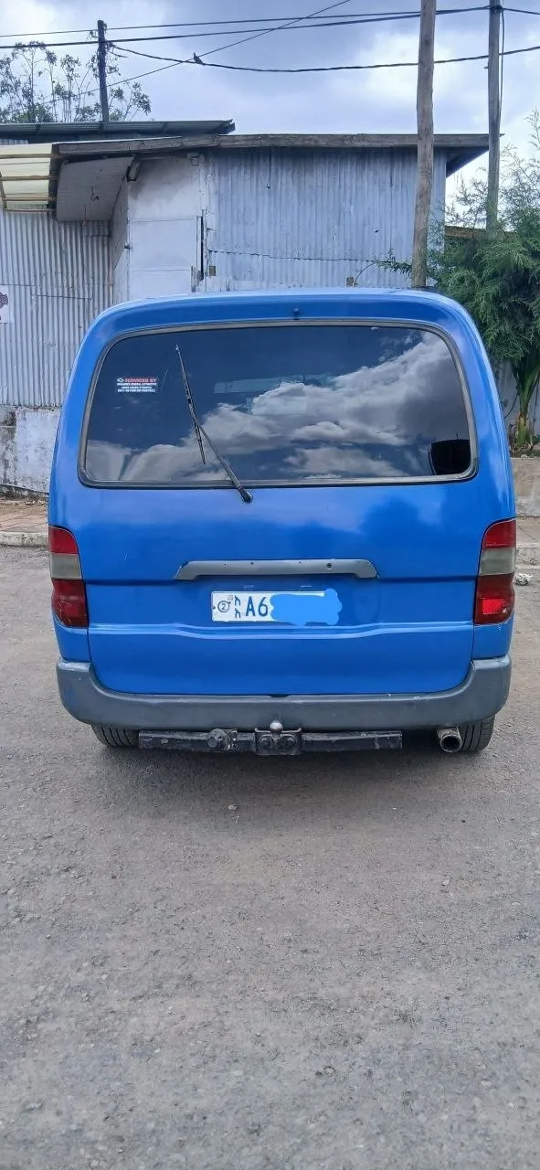 2000 Manual Transmission Van 2LT – photo 4