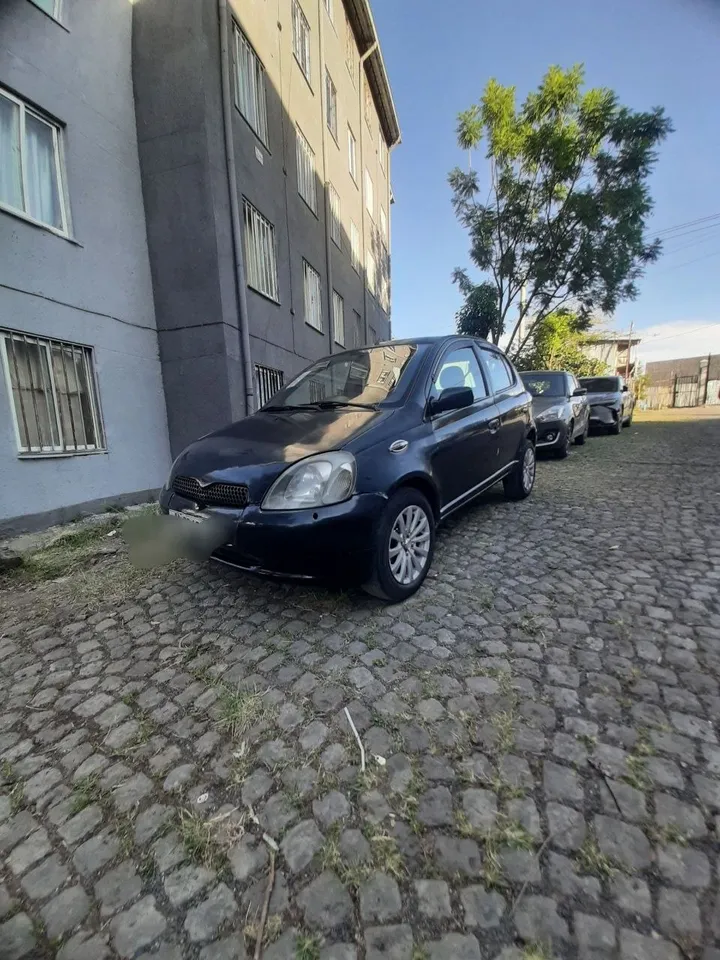 Toyota Vitz 2000 Automatic – photo 7