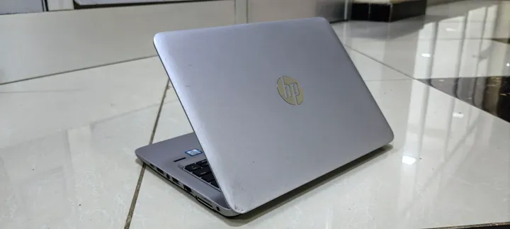 HP EliteBook 820 G3 i5 Laptop – photo 4