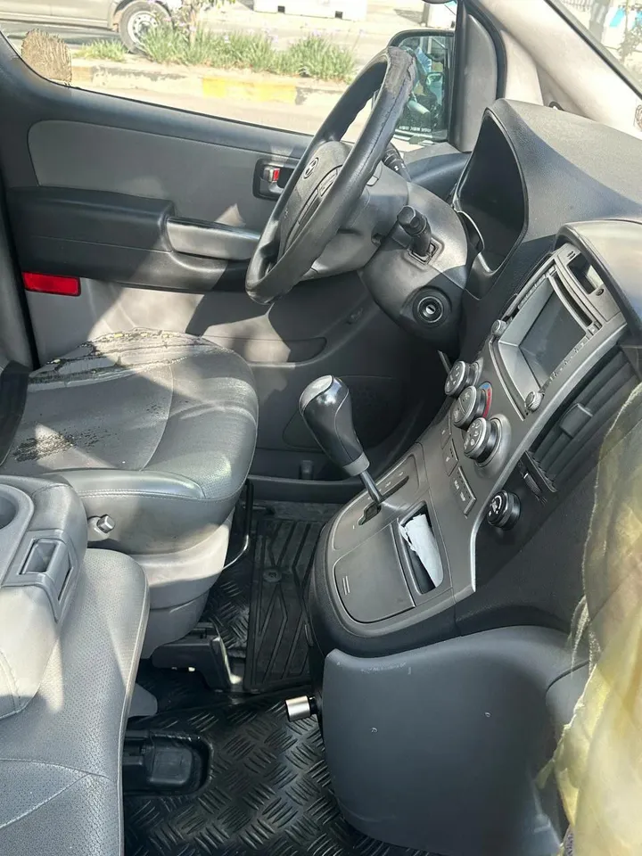 Hyundai Starex 2015 Diesel Van – photo 5
