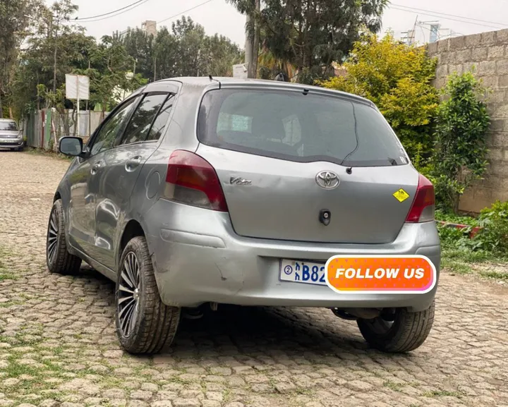 Toyota Yaris Compact 2009 Automatic – photo 5