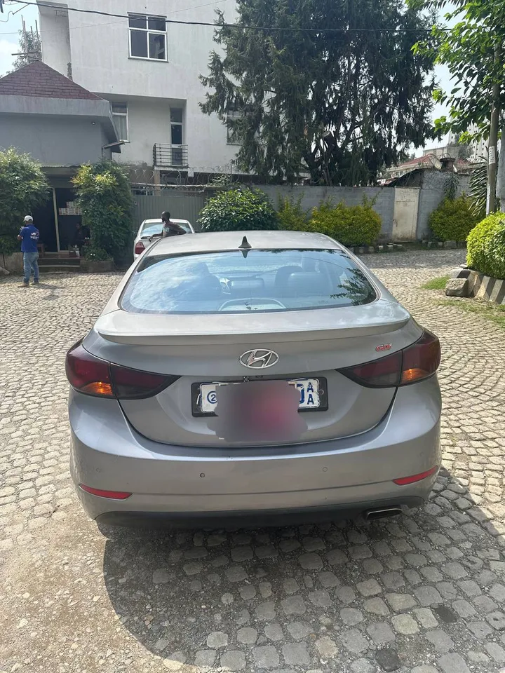Hyundai Avante 2014 Automatic – photo 3