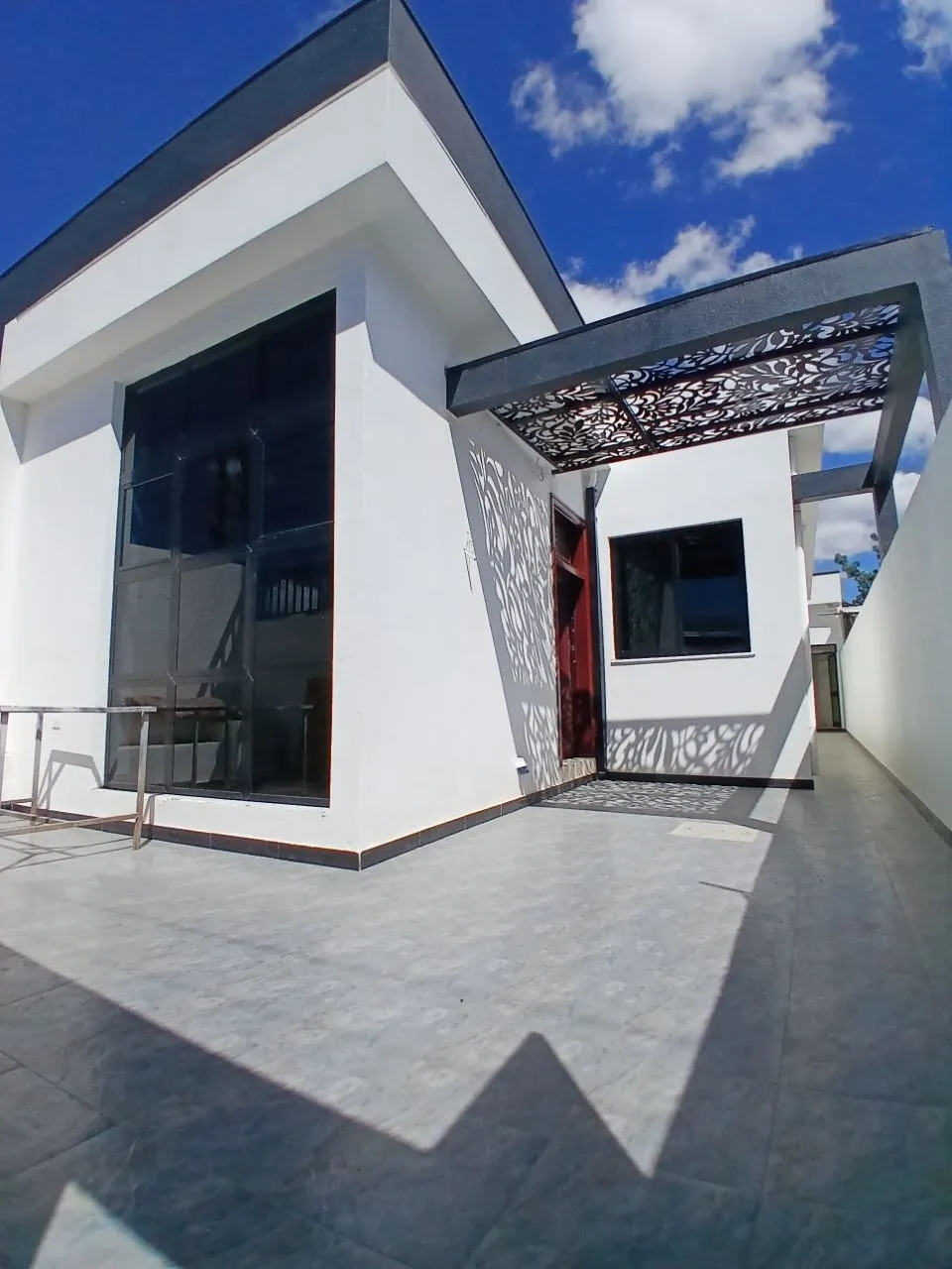 Modern Villa House Jackros Yerar – photo 6