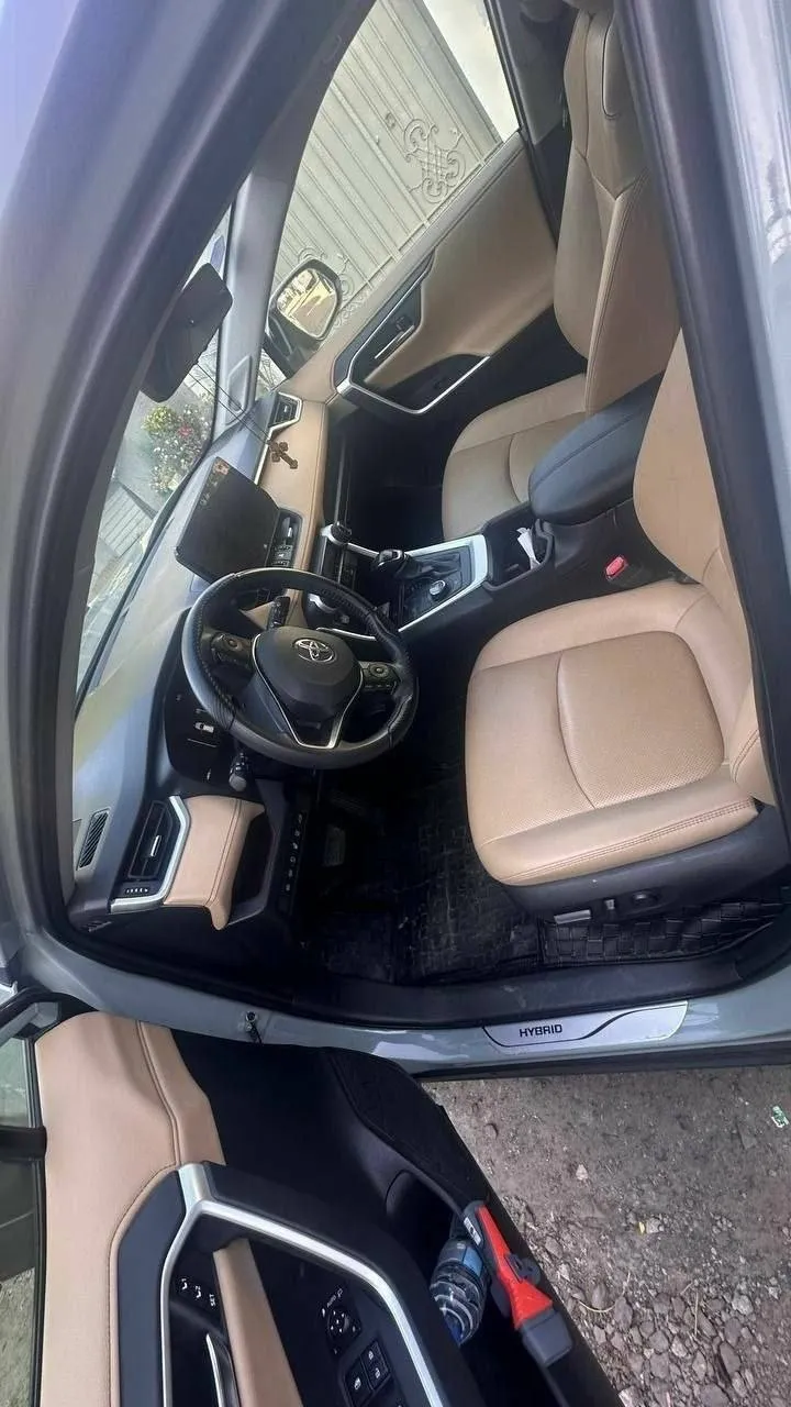 Toyota RAV4 Hybrid Full Option – photo 3