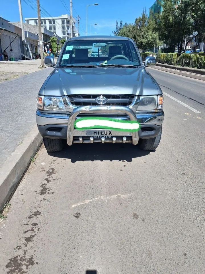 Toyota Hilux Hard Body 2004 4WD – photo 3