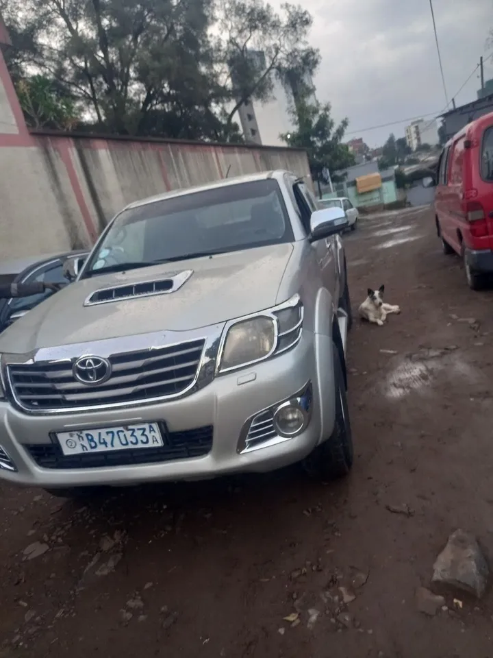 Toyota Hilux X-Cab 2012 Diesel – photo 3