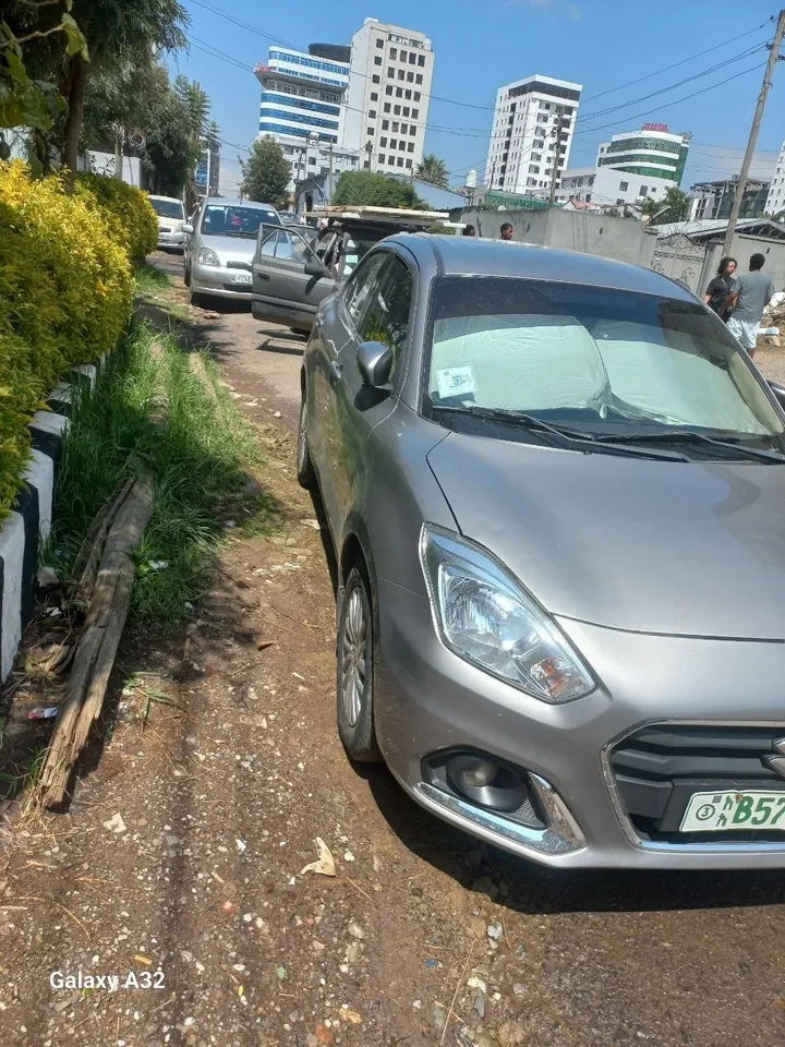 2022 Suzuki Sedan – photo 4