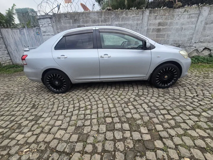 Toyota Yaris Belta 2008 Automatic – photo 4