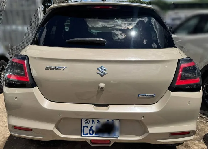 Suzuki Swift Hybrid 2024 – photo 5
