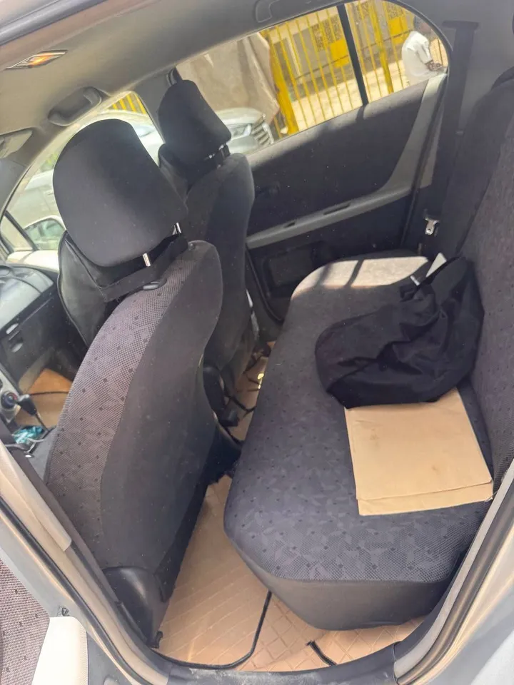 Toyota Yaris Compact 2008 – photo 6