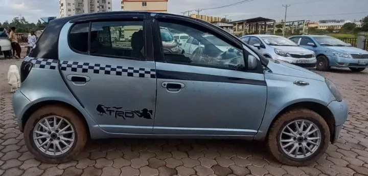 Toyota Vitz 2001 Automatic – photo 3