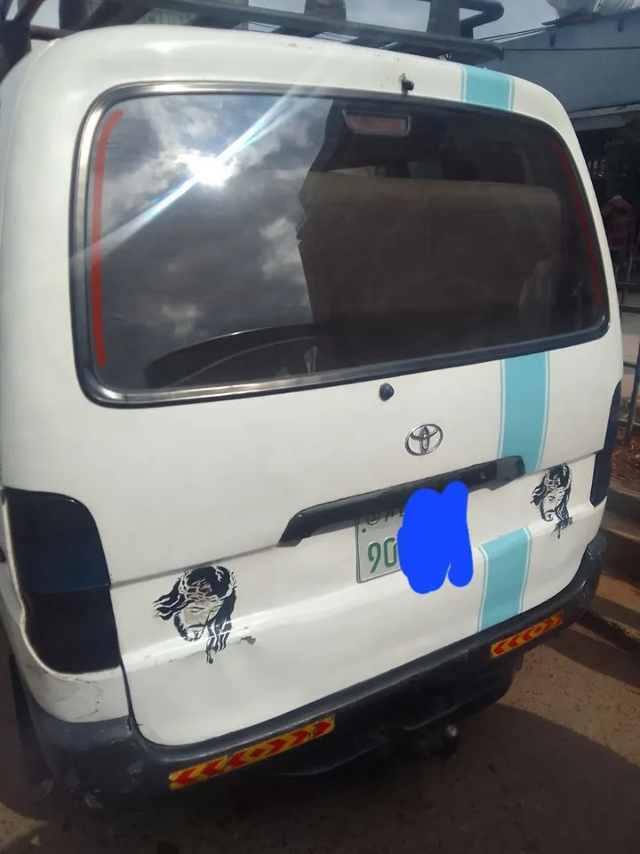 Toyota Dolphin 2L Diesel Manual – photo 7