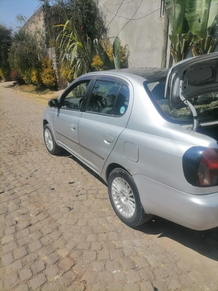 Toyota Platz 2001 Automatic – photo 5