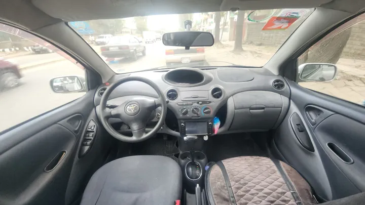 Toyota Vitz 2002 Automatic – photo 5