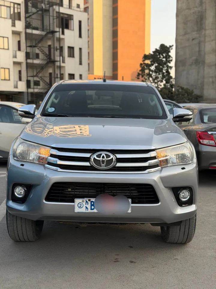 2017 Toyota Hilux Europe Spec – photo 3