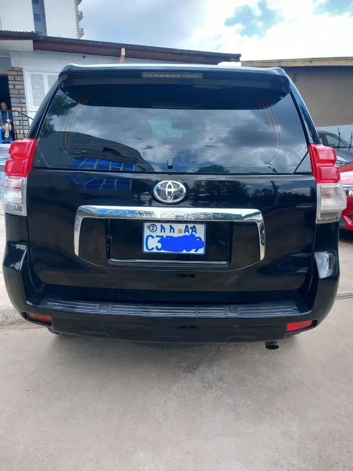 Toyota Land Cruiser Prado 2013 – photo 9
