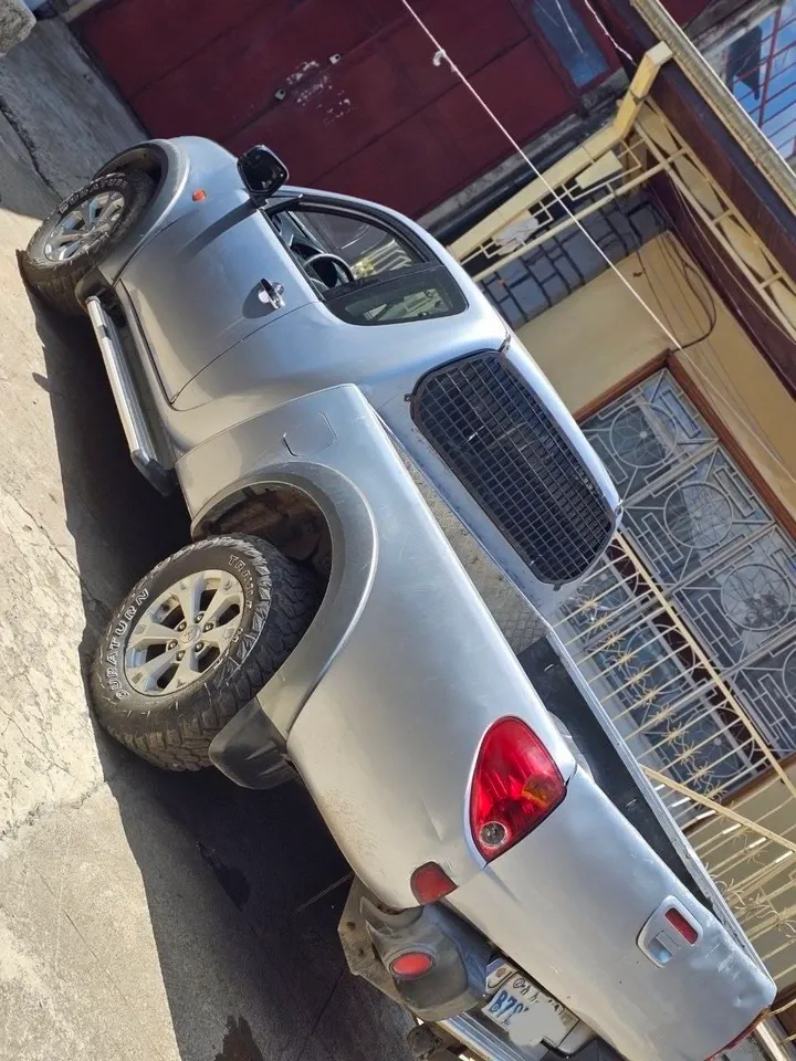 Mitsubishi L200 King-Cab Diesel 2009 – photo 4
