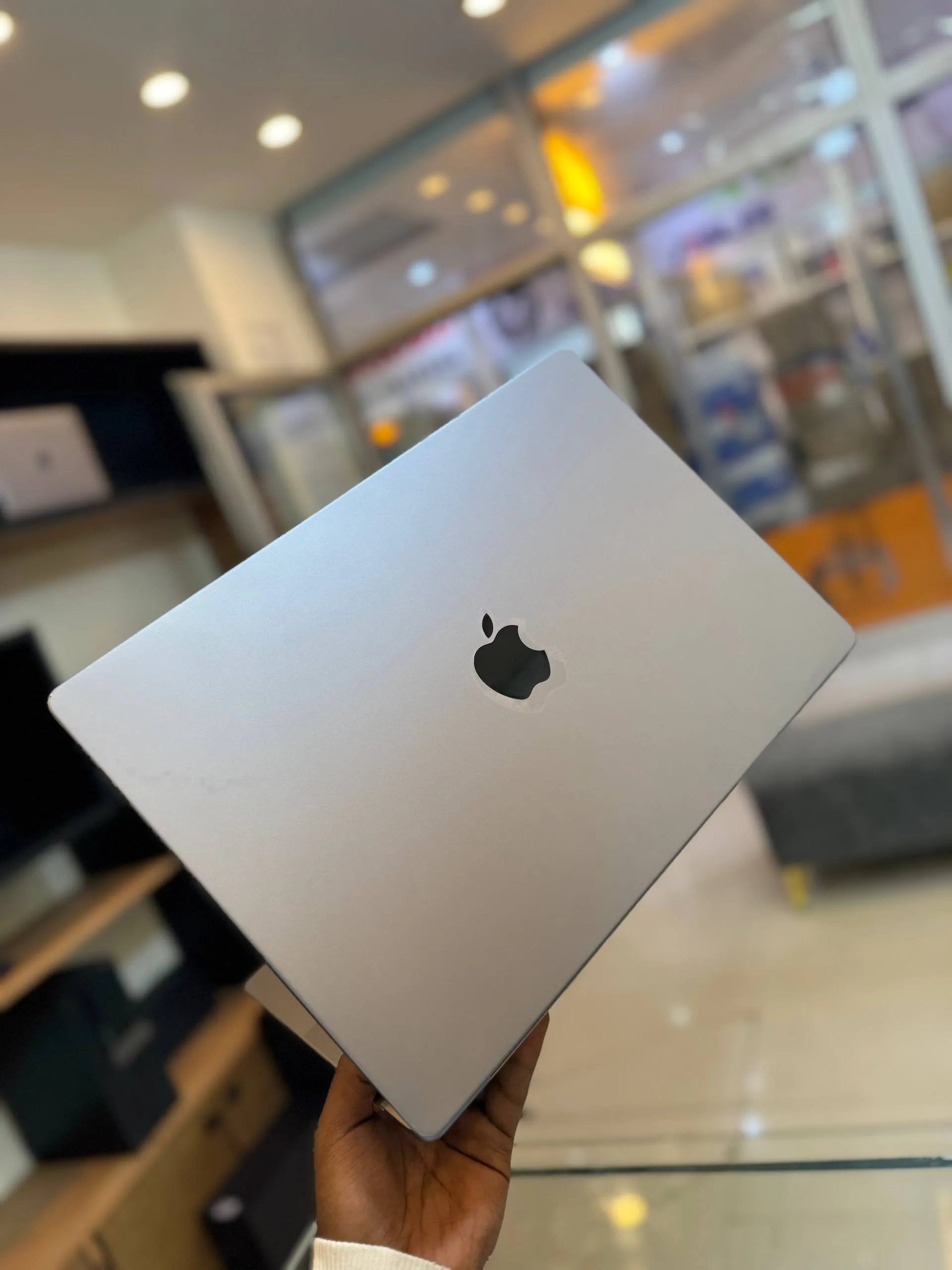 Apple MacBook Pro 16-inch M1 Pro – photo 7