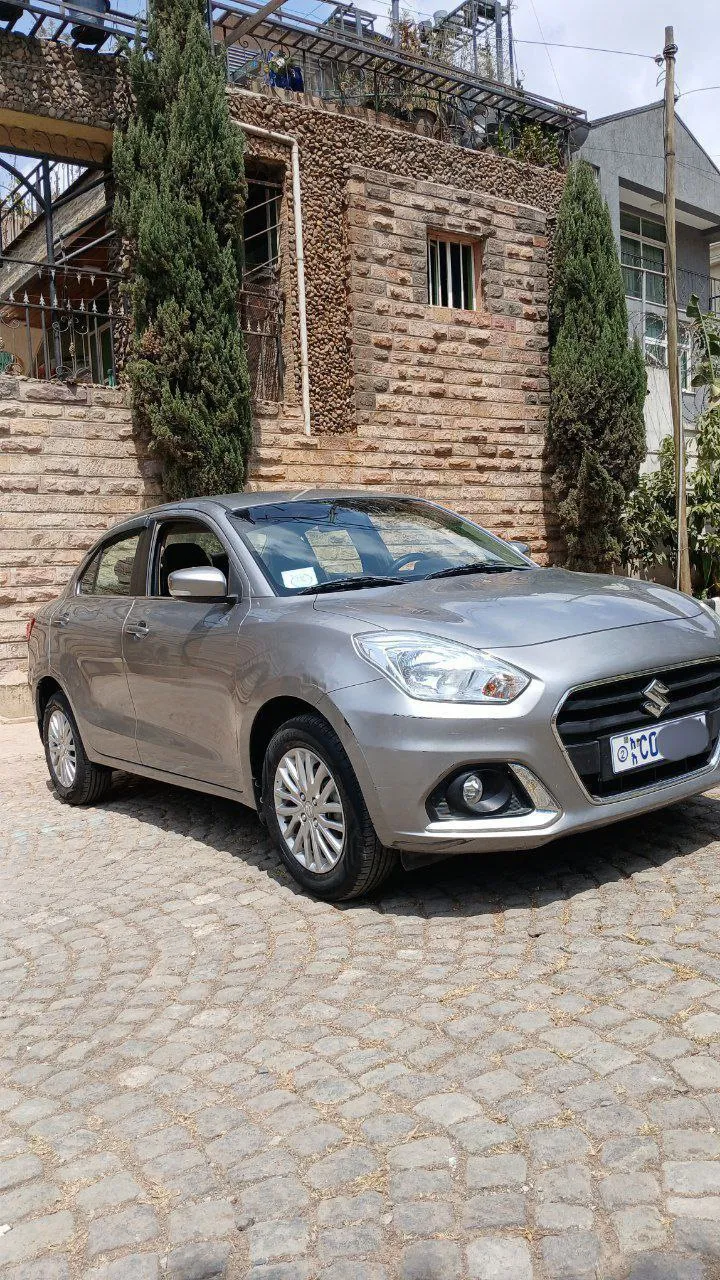 Suzuki Dzire 2022 Automatic – photo 7