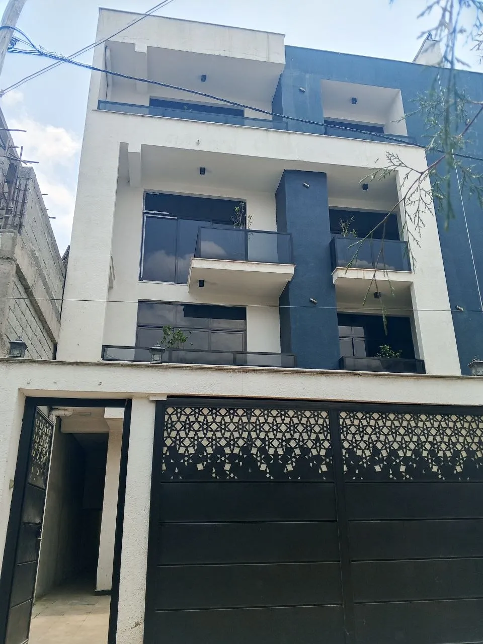 Luxury Residential House Ayat G+4 – photo 7