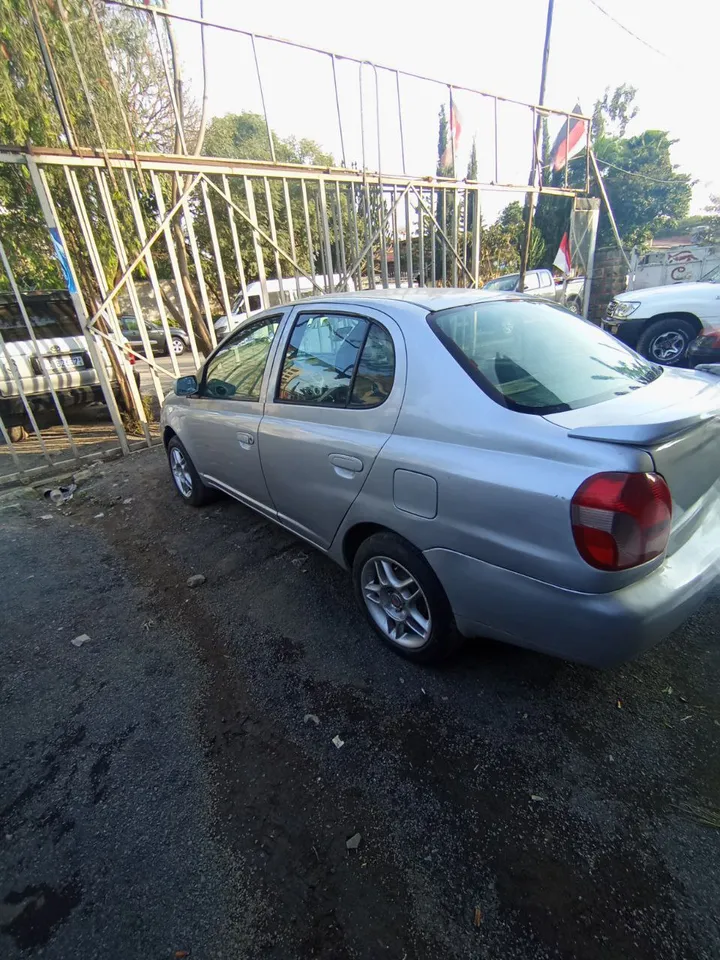 Toyota Platze 2001 Automatic – photo 6