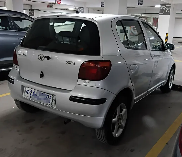 Toyota Vitz Yaris 2004 Manual – photo 5