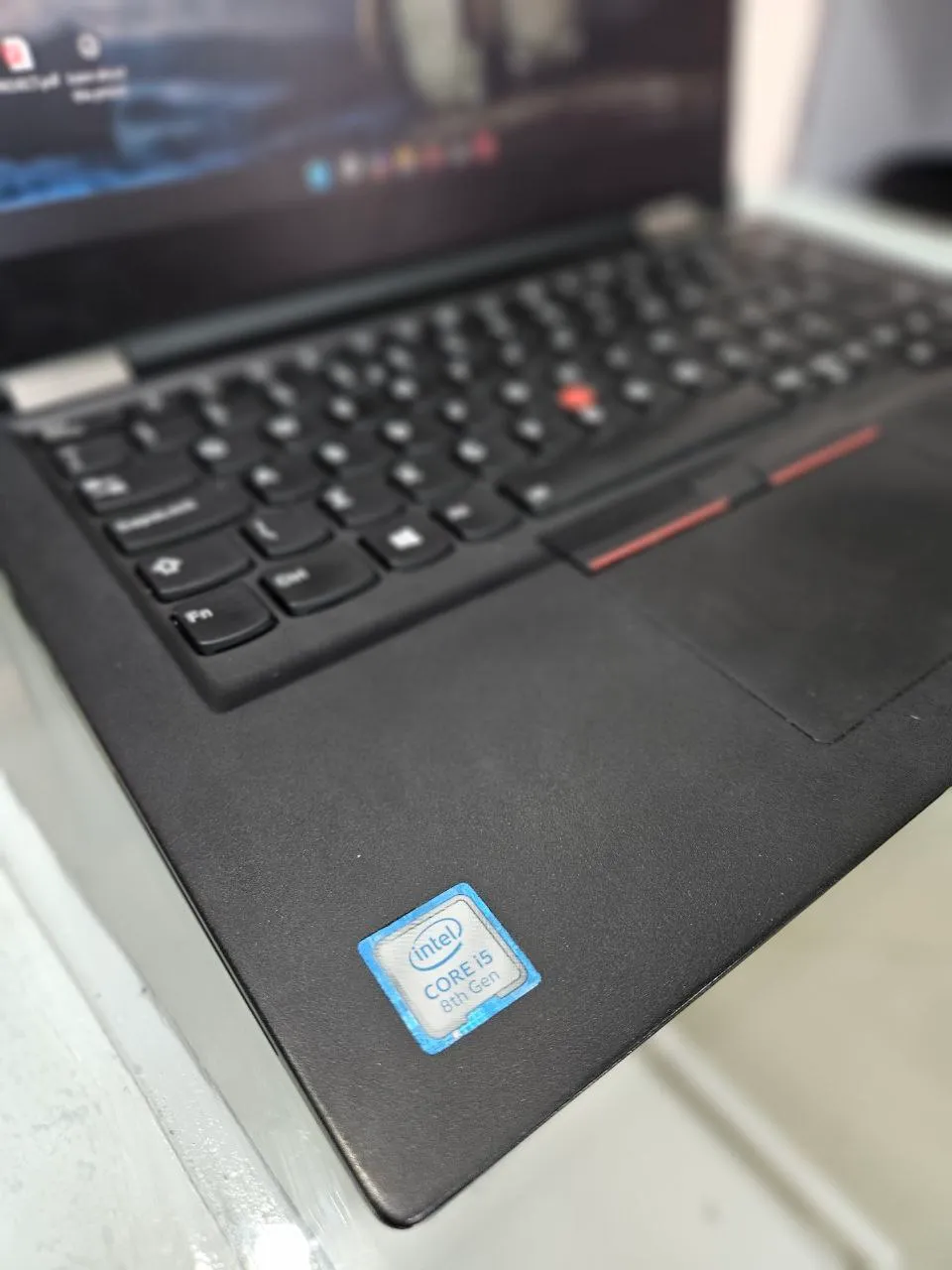 Lenovo ThinkPad Yoga X390 Convertible – photo 3