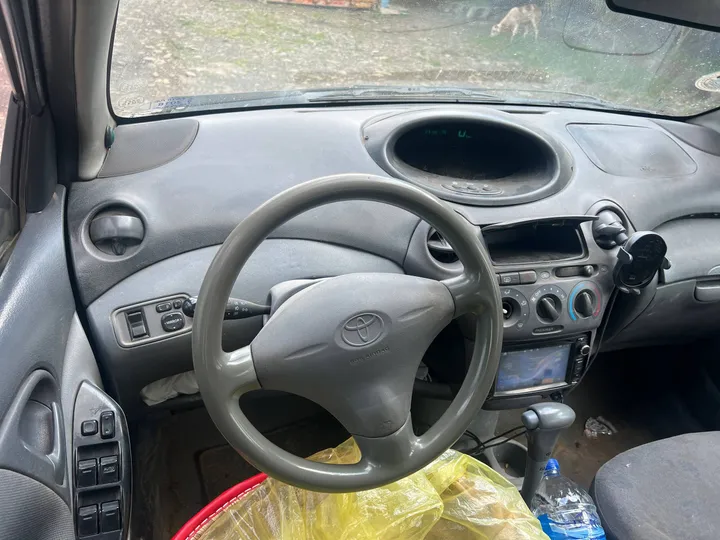 Toyota Vitz 2001 Automatic – photo 5