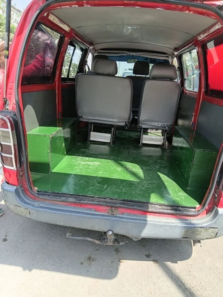 2001 Toyota Automatic Van – photo 5