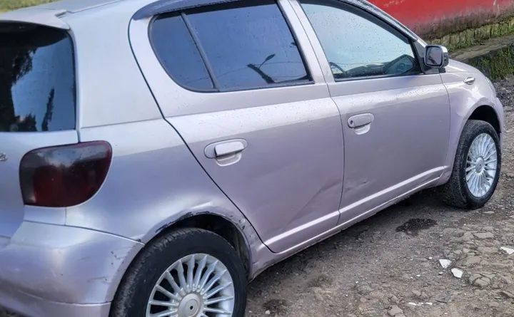 Toyota Vitz 2001 Automatic – photo 4