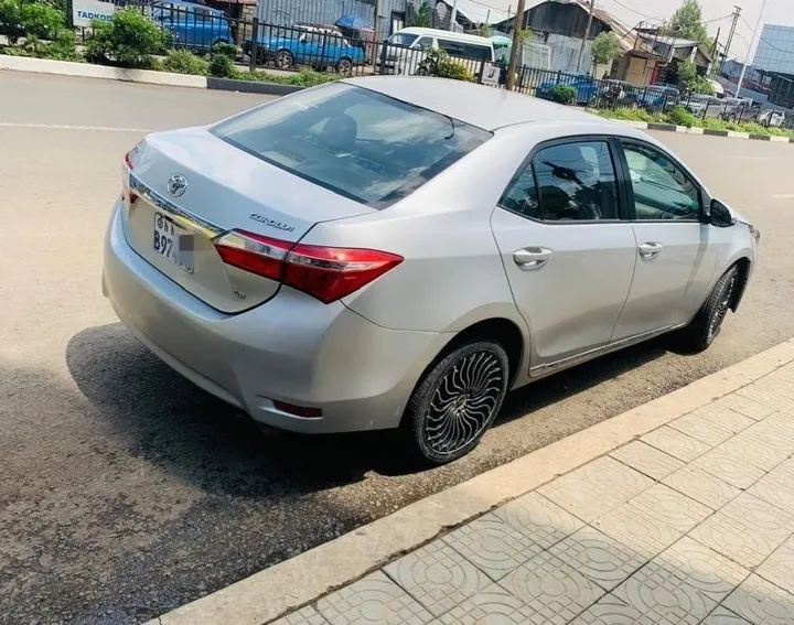 Toyota Corolla 2014 Automatic 1.6L – photo 3