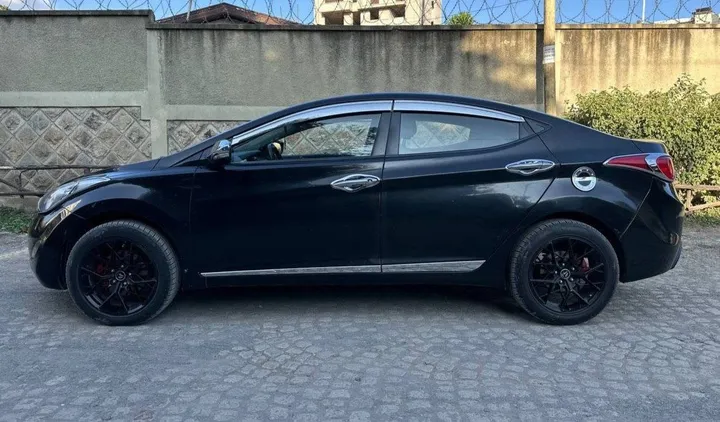 Hyundai Elantra 2012 1.6L Automatic – photo 3