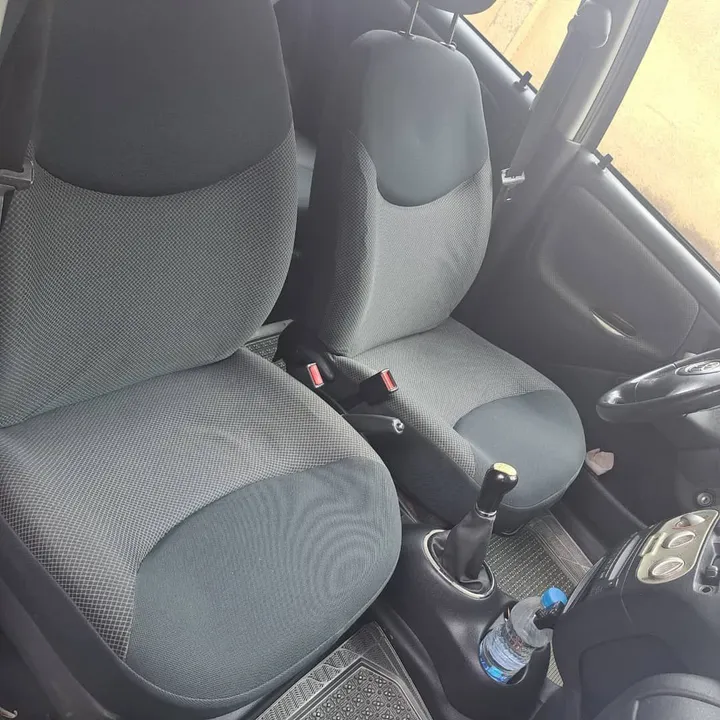 Toyota Vitz Yaris 2005 – photo 5